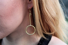 Load image into Gallery viewer, Circle and peg earring RAS048G