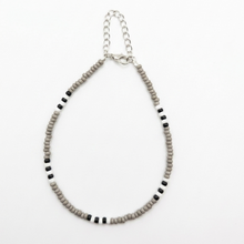 Load image into Gallery viewer, Glass Beaded Anklet