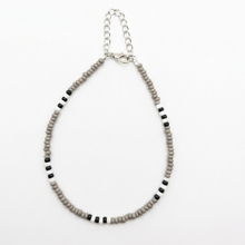 Load image into Gallery viewer, Glass Beaded Anklet