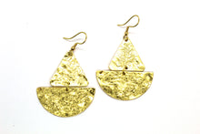 Load image into Gallery viewer, Sailboat earrings RAS016G