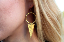 Load image into Gallery viewer, Circle and arrowhead earrings GRI001