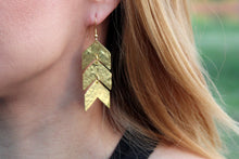 Load image into Gallery viewer, Triple pattern Chevron earring RAS017G