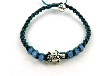 SR751b Turtle macrame bracelet